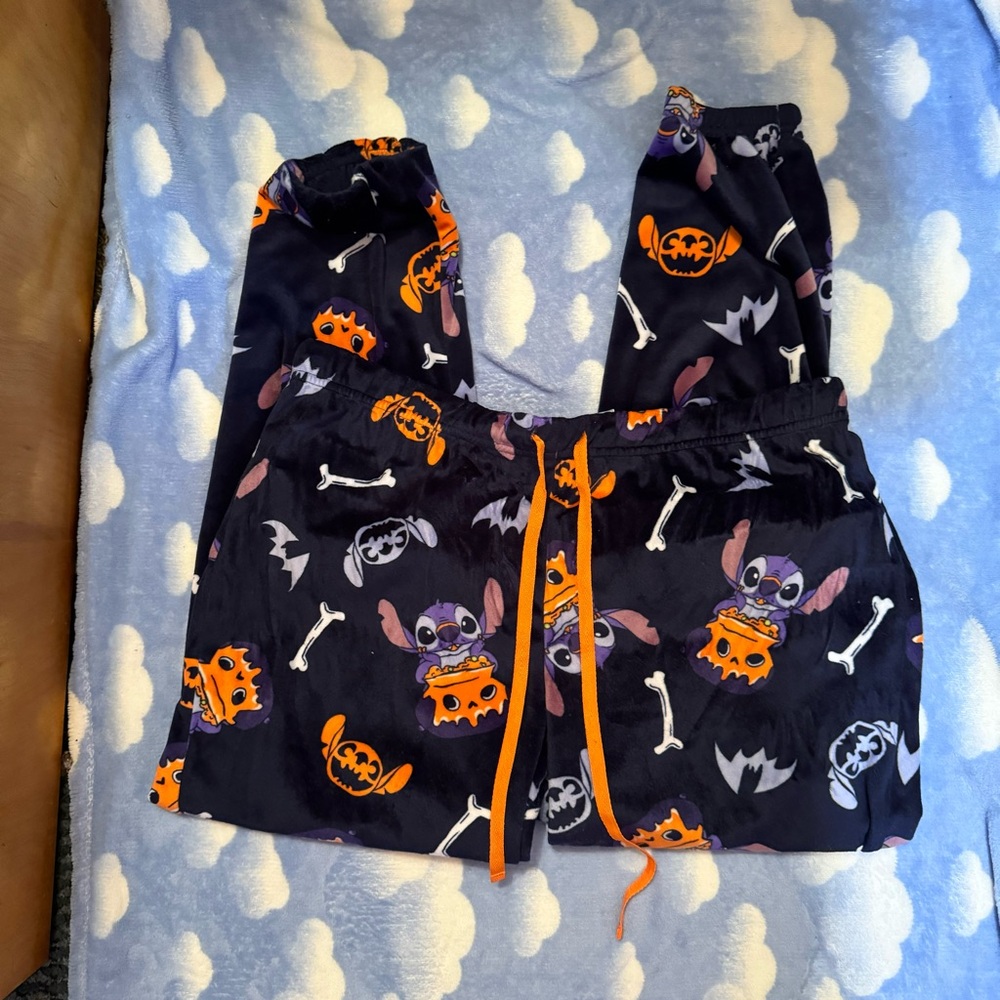 Stitch Halloween pajama pants large